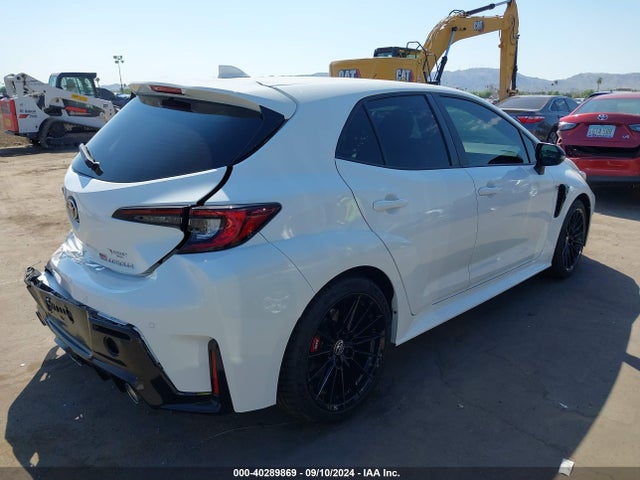 Toyota Gr Corolla Premium 2024 JTNABAAE2RA013611 Image 4