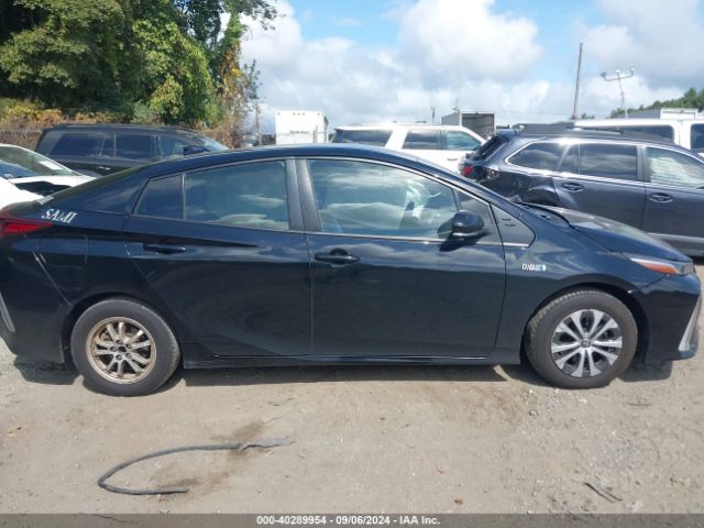 JTDKAMFP5M3176872 Toyota Prius Prime Xle