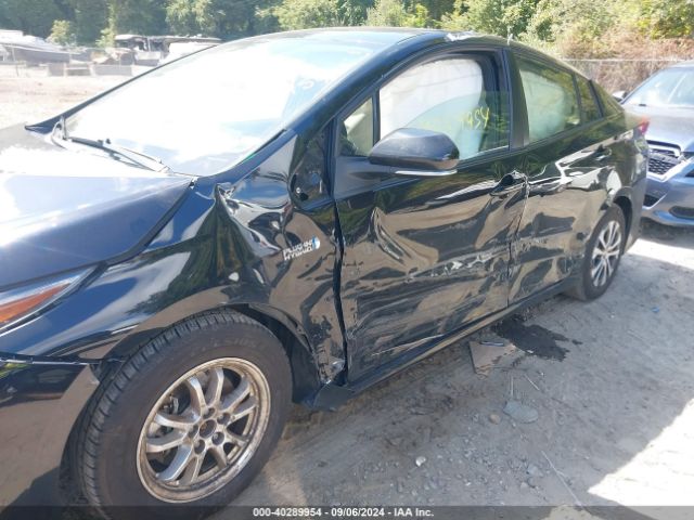 JTDKAMFP5M3176872 Toyota Prius Prime Xle