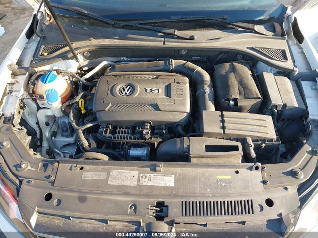 1VWAT7A31FC110511 Volkswagen Passat 1.8t Limited Edition