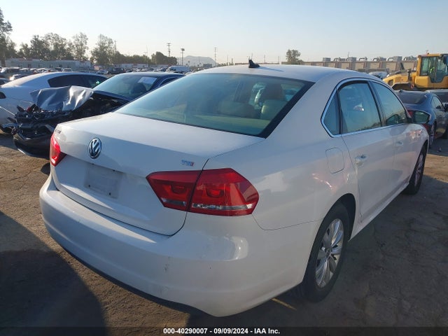 1VWAT7A31FC110511 Volkswagen Passat 1.8t Limited Edition