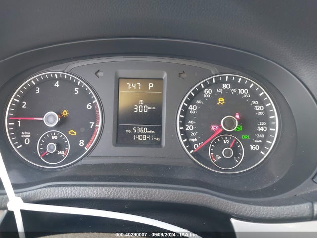 1VWAT7A31FC110511 Volkswagen Passat 1.8t Limited Edition