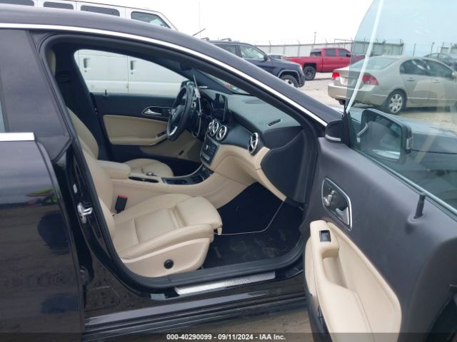 WDDSJ4EB6HN437013 Mercedes-Benz CLA 250