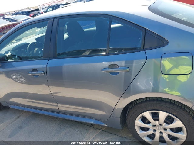 Toyota COROLLA LE 2022 5YFEPMAE5NP342110 Image 14