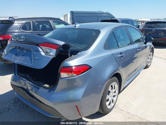 Toyota COROLLA LE 2022 5YFEPMAE5NP342110 Image 4