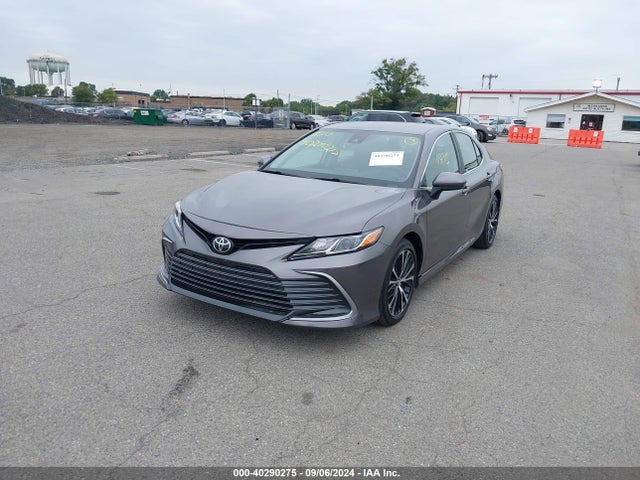 Toyota CAMRY LE 2021 4T1C11AK9MU592668 Image 2