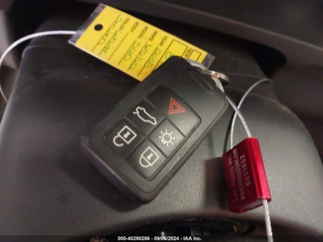 LYV402TMXJB159981 Volvo S60 Inscription T5 Platinum