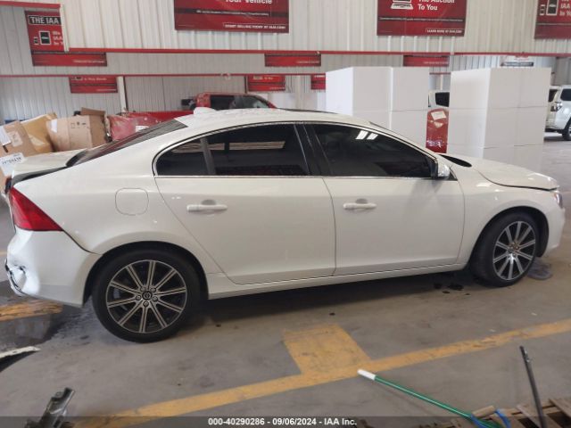 LYV402TMXJB159981 Volvo S60 Inscription T5 Platinum