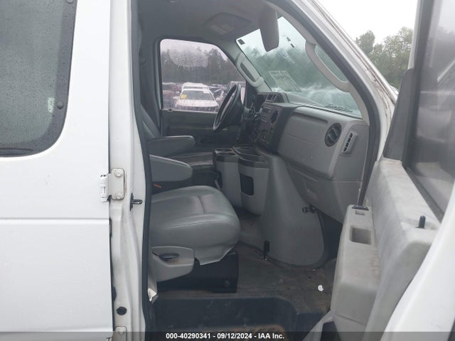 Ford E-250 Commercial 2014 1FTNE2EW8EDA35563 Image 5