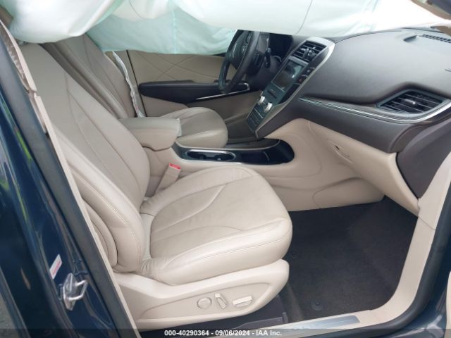 5LMCJ3D93KUL18025 Lincoln Mkc Reserve
