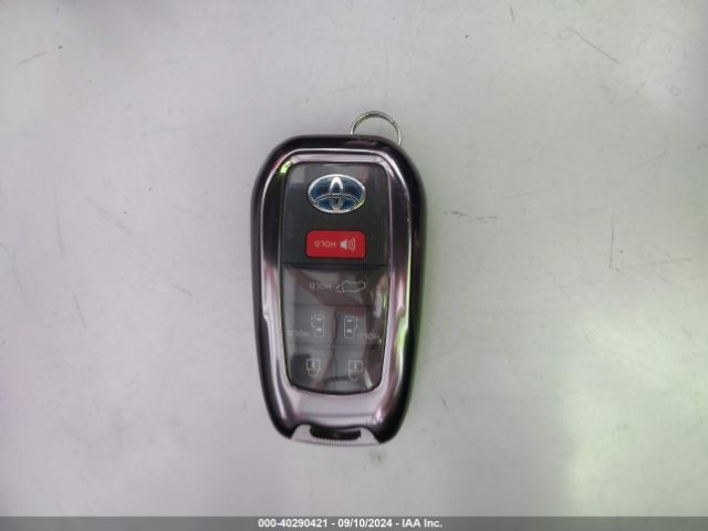 5TDERKEC9NS086519 Toyota Sienna Platinum