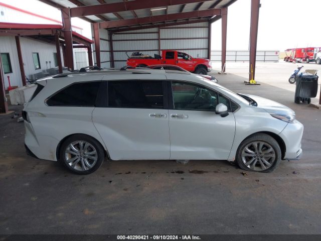 5TDERKEC9NS086519 Toyota Sienna Platinum