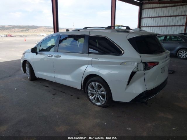 5TDERKEC9NS086519 Toyota Sienna Platinum