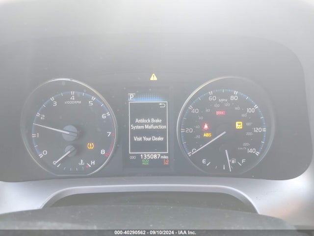 Toyota RAV4 LE 2017 JTMZFREV5HJ129758 Image 7