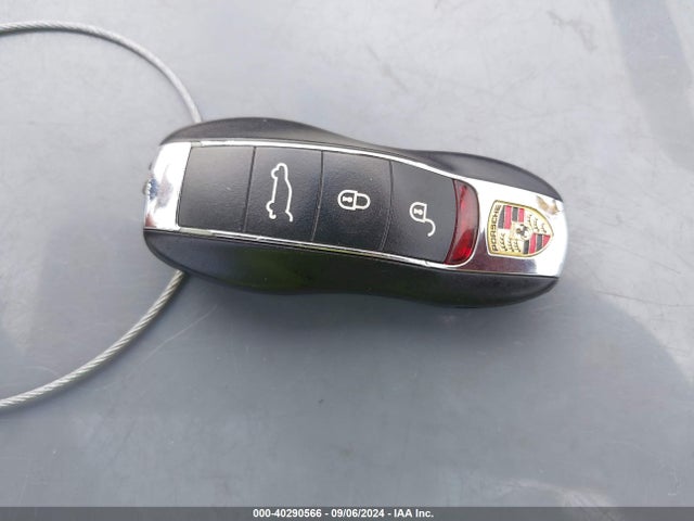 2012 PORSCHE CAYENNE WP1AB2A2XCLA49430 Photo 10