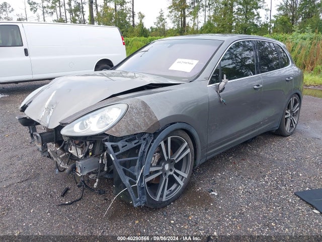 2012 PORSCHE CAYENNE WP1AB2A2XCLA49430 Photo 1