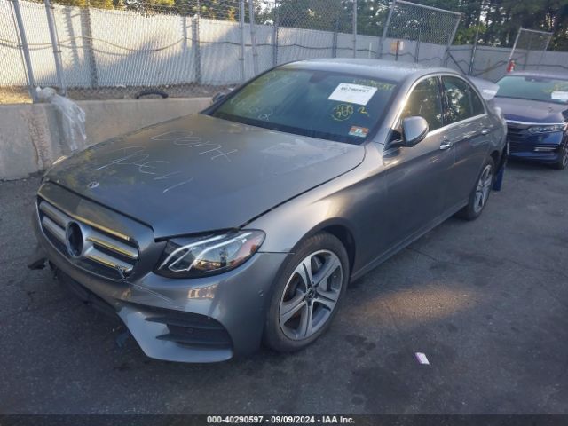 WDDZF4KB8HA260234 Mercedes-Benz E 300 4matic