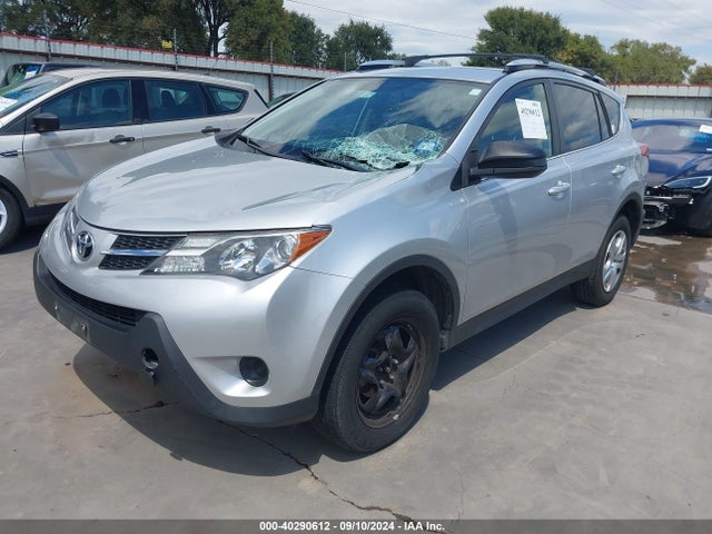 Toyota RAV4 LE 2014 JTMZFREV3EJ012384 Image 2
