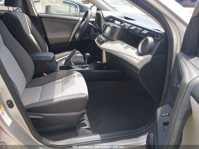 Toyota RAV4 LE 2014 JTMZFREV3EJ012384 Image 5