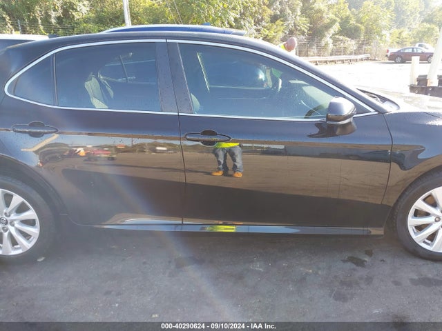 Toyota CAMRY LE 2020 4T1C11AK5LU338955 Image 13