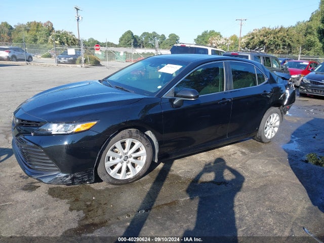 Toyota CAMRY LE 2020 4T1C11AK5LU338955 Image 2