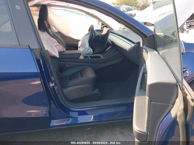 2023 TESLA MODEL Y 7SAYGDEE7PA154713 Photo 4