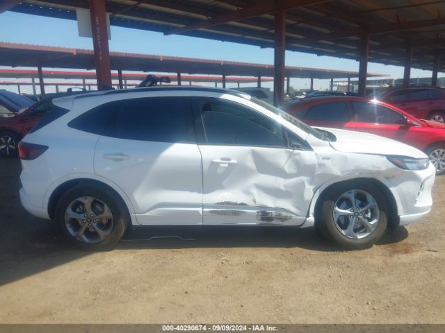 1FMCU0MZ1PUB16641 Ford Escape St-line