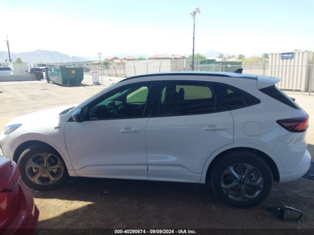 1FMCU0MZ1PUB16641 Ford Escape St-line