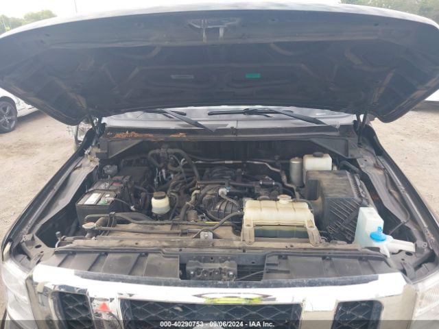 5BZAF0AA2HN852777 Nissan Nv Passenger Nv3500 Hd Sl V8