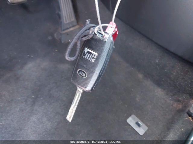 KNDJP3A55E7726916 KIA SOUL +