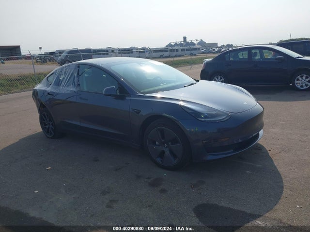 2022 TESLA MODEL 3 5YJ3E1EB5NF121033 Photo 0