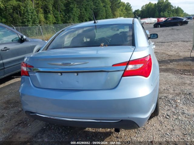 1C3CCBAB2EN211070 Chrysler 200 LX