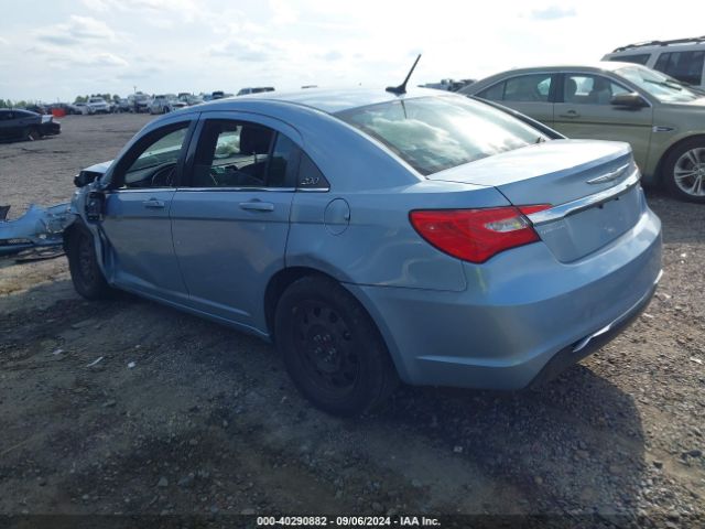 1C3CCBAB2EN211070 Chrysler 200 LX