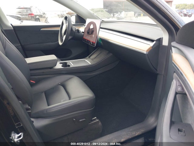 2023 TESLA MODEL Y 7SAYGDEE2PA190762 Photo 4