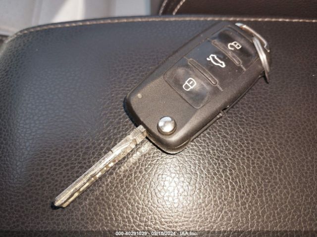 3VWD17AJ6GM258302 Volkswagen Jetta 1.8t Sport