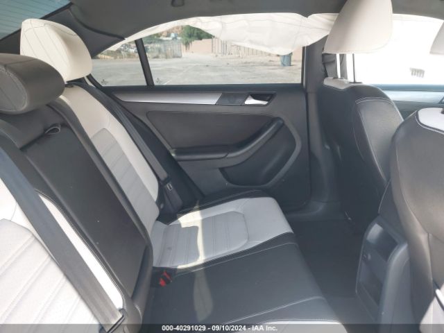 3VWD17AJ6GM258302 Volkswagen Jetta 1.8t Sport
