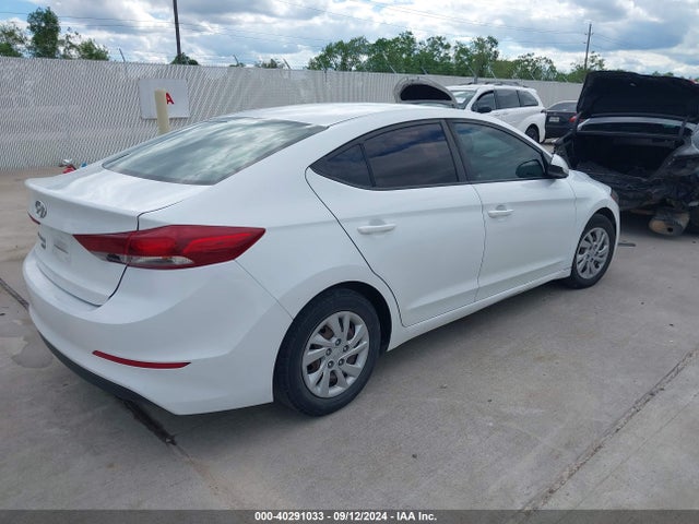 5NPD74LF9JH255397 Hyundai ELANTRA SE