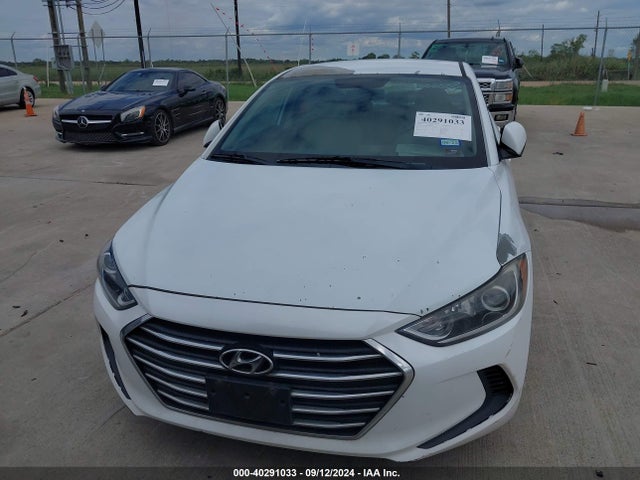 5NPD74LF9JH255397 Hyundai ELANTRA SE