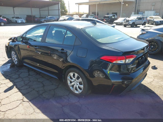 Toyota COROLLA LE 2022 5YFEPMAE8NP354980 Image 3