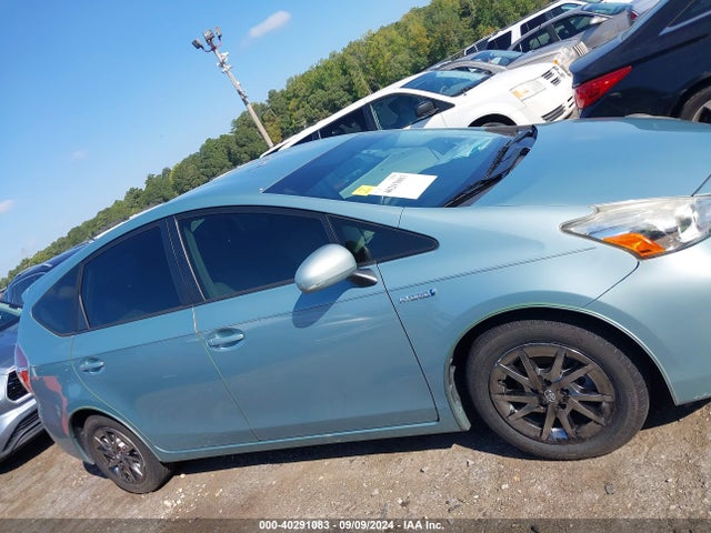 Toyota Prius V Two 2015 JTDZN3EU7FJ028323 Image 13