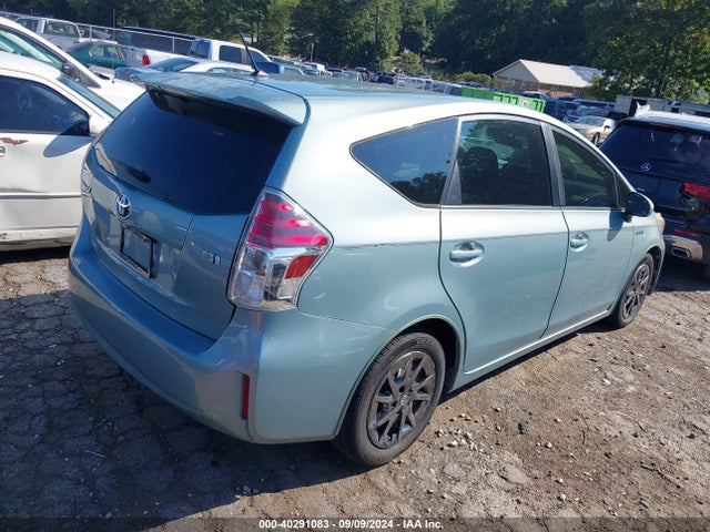 Toyota Prius V Two 2015 JTDZN3EU7FJ028323 Image 4