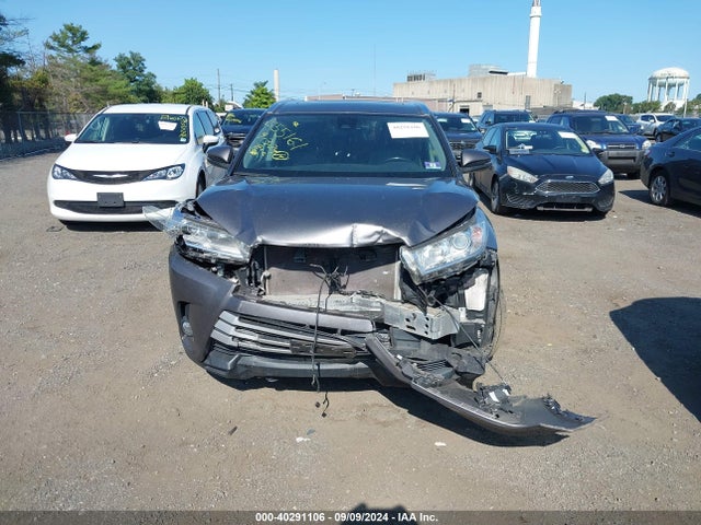 Toyota Highlander Xle 2019 5TDJZRFH7KS586742 Image 12