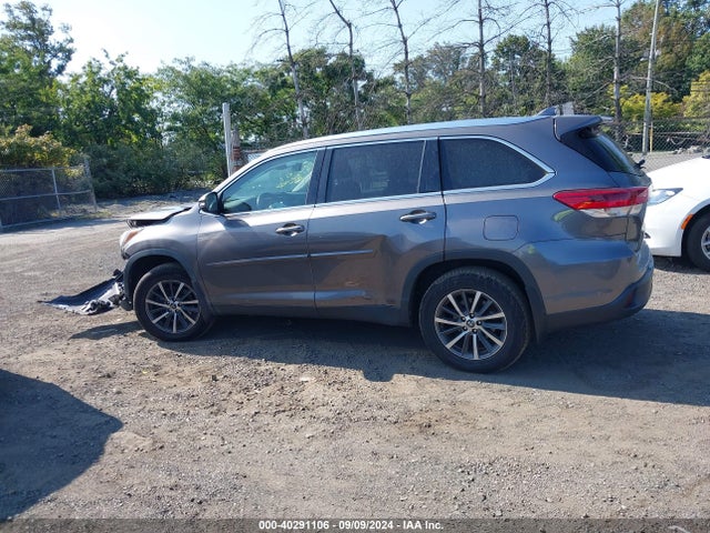 Toyota Highlander Xle 2019 5TDJZRFH7KS586742 Image 14