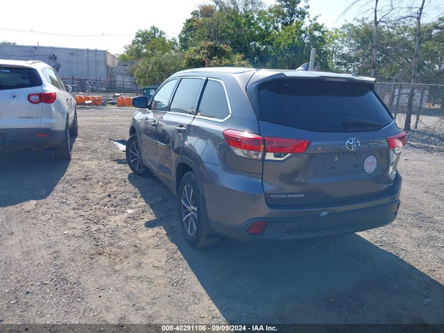 Toyota Highlander Xle 2019 5TDJZRFH7KS586742 Image 3