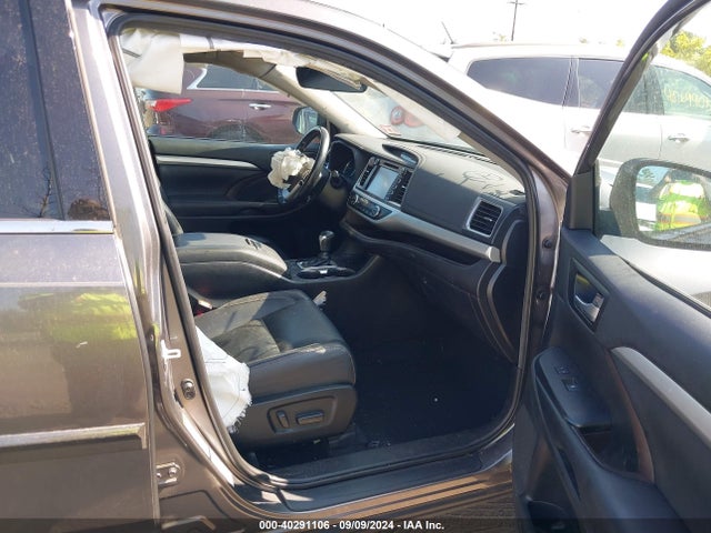 Toyota Highlander Xle 2019 5TDJZRFH7KS586742 Image 5