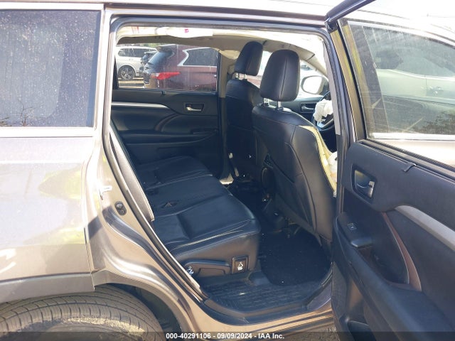 Toyota Highlander Xle 2019 5TDJZRFH7KS586742 Image 8