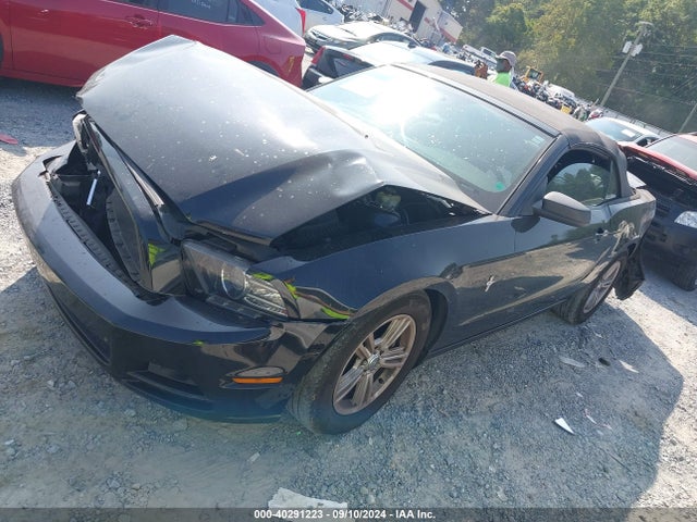 Ford Mustang V6 2014 1ZVBP8EM1E5290464 Image 2