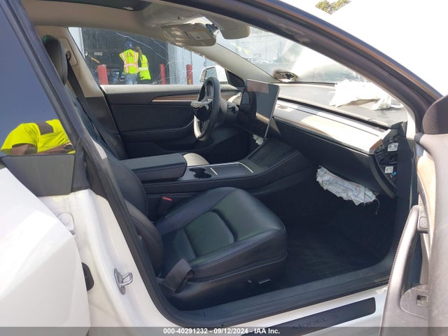 2023 TESLA MODEL 3 5YJ3E1EA4PF651990 Photo 4