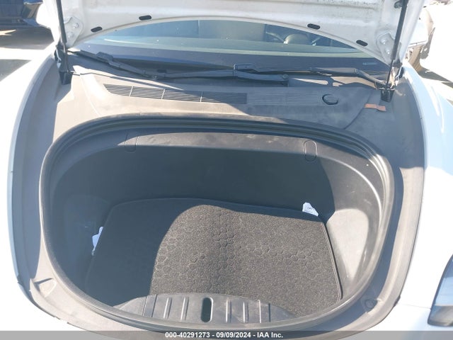 2018 TESLA MODEL 3 5YJ3E1EA6JF164684 Photo 9