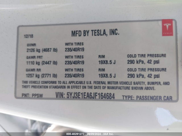 2018 TESLA MODEL 3 5YJ3E1EA6JF164684 Photo 8